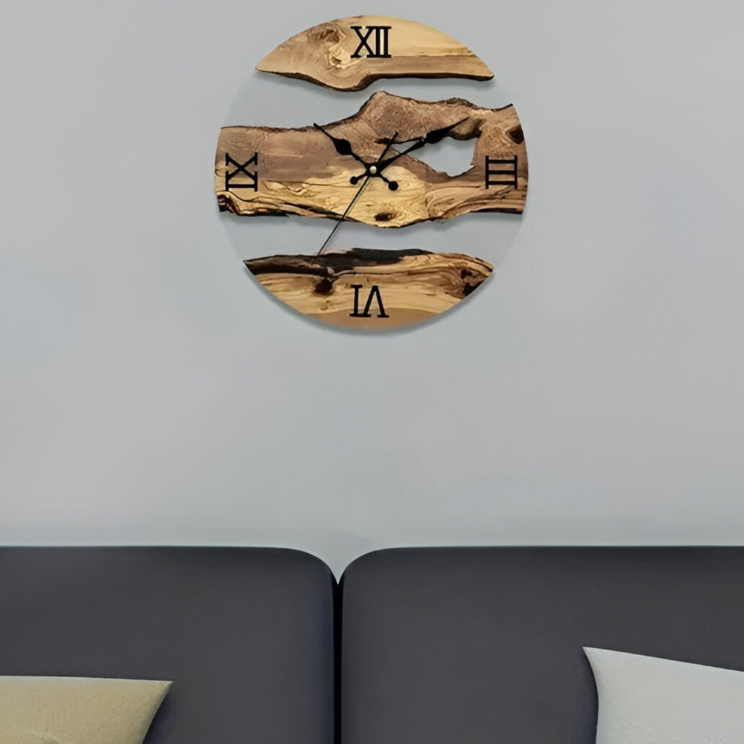 Minimalist Wall Clock with Wooden Accents Circular Design