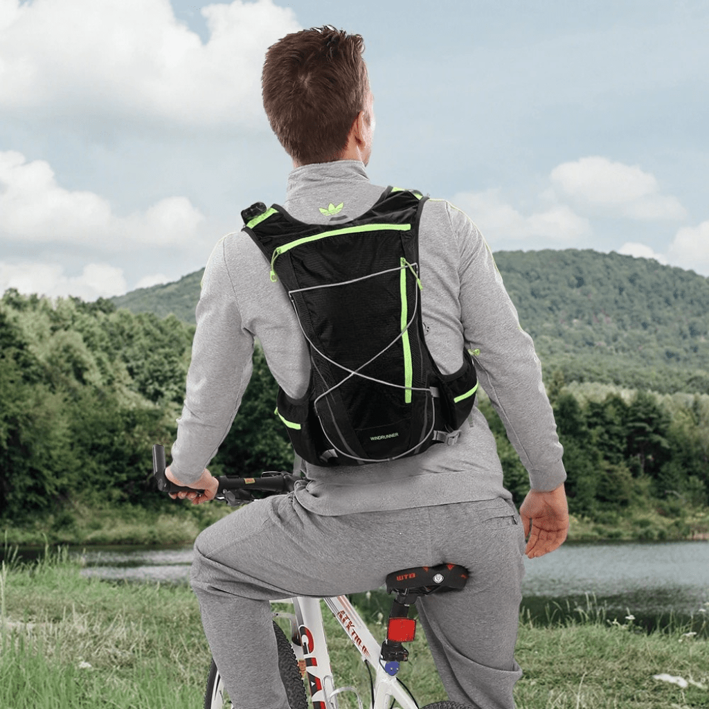 Hydration Backpack 8L with 1.5L Water Bladder for Running and Cycling